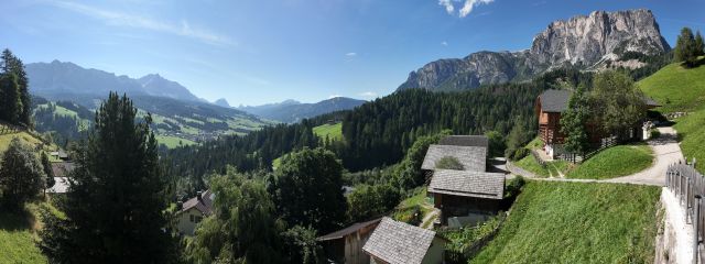 Immagini: Farm Chalet Jusciara