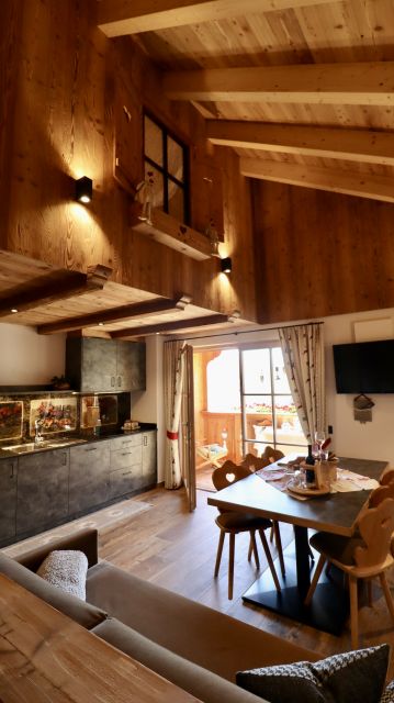Immagini: Farm Chalet Jusciara
